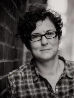 Photo of Dr Lisa Ann Robertson